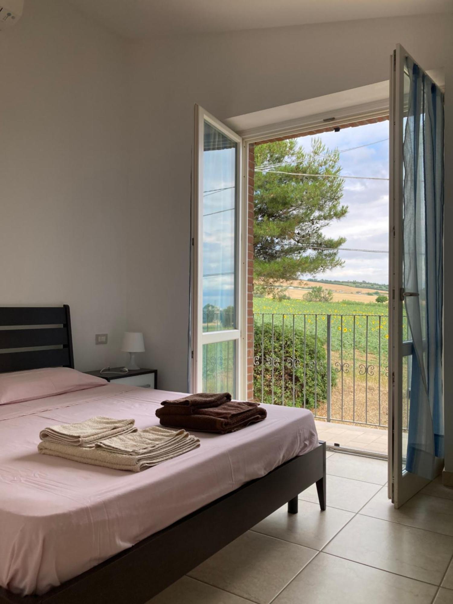 Casa Vacanze Immersa Tra Le Colline, Vicinissima Al Mare E Con Nuova Piscina Senigallia Exterior photo